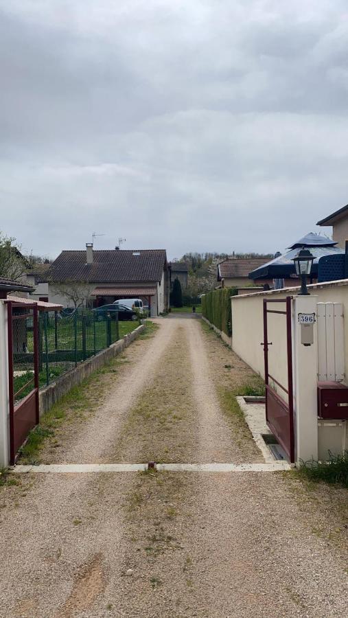 Au Gres Du Vent Lejlighed Ruy-Montceau Eksteriør billede